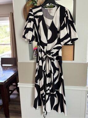 H&M Black and White Abstract Wrap Midi Dress
